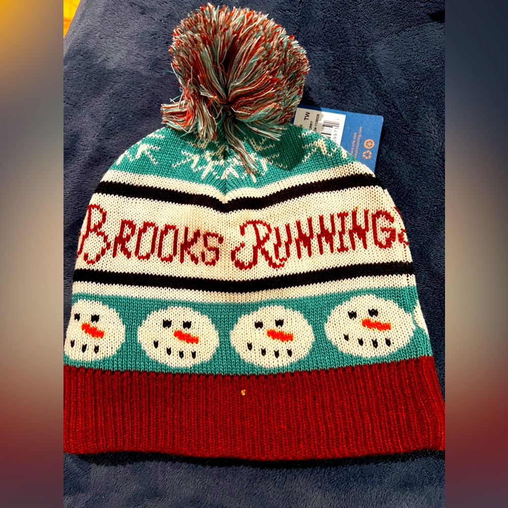 Brooks Heritage Pom Beanie (Snowmen)